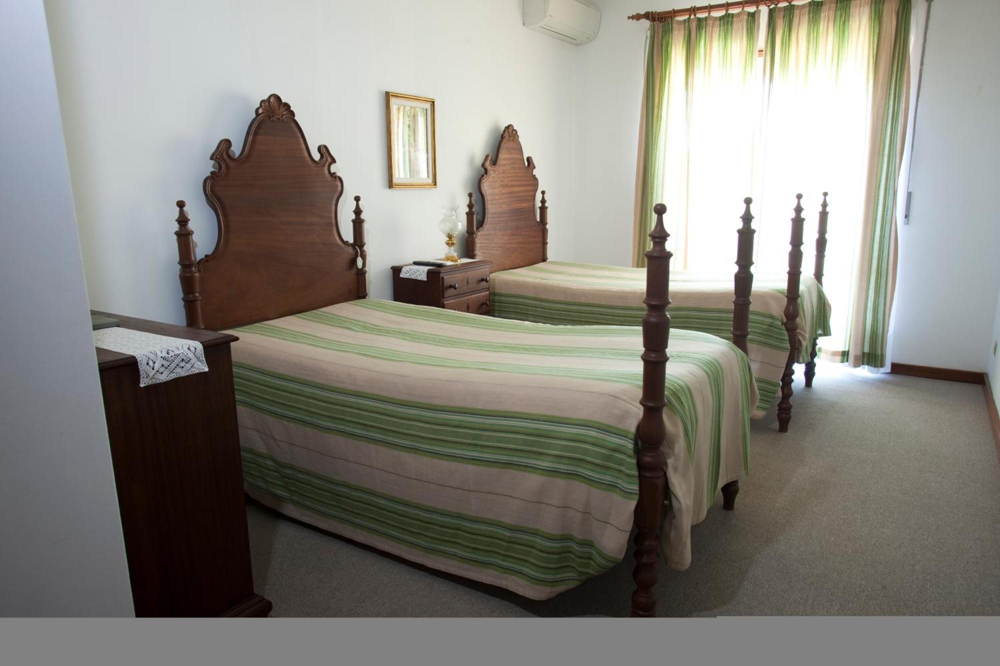 Pensao Suissa Hotel Vale de Cambra Szoba fotó